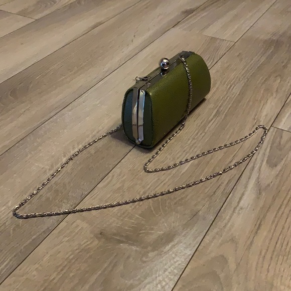 Green Snake Skin Handbag - Purse with Long Chain - Picture 2 of 7